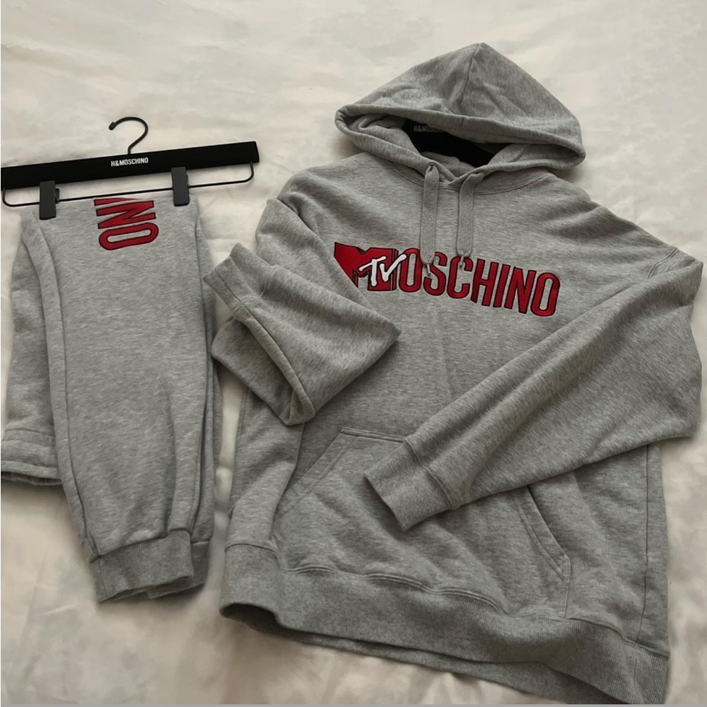 Moschino x HM MTV hoodie set